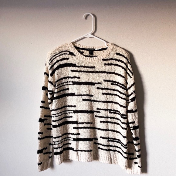 Forever 21 Sweaters - FOREVER 21 textured knit sweater black stripes